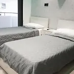 Lazuli Urban Luxury -2 Bedroom With Pool Apartamento *