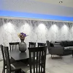 Lazuli Urban Luxury -2 Bedroom With Pool Daire *