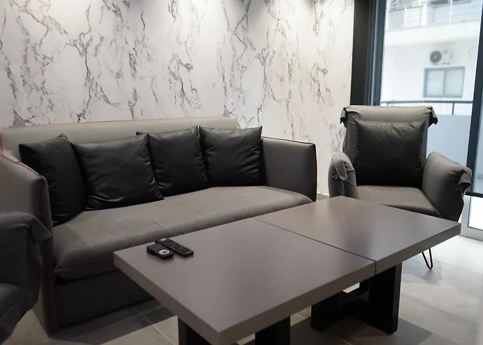 Lazuli Urban Luxury -2 Bedroom With Pool Appartamento Larnaca