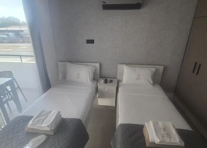 Lazuli Urban Luxury -2 Bedroom With Pool Appartamento