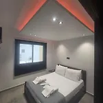 Lazuli Urban Luxury -2 Bedroom With Pool Lejlighed Larnaca