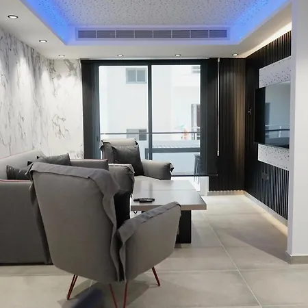 Lazuli Urban Luxury -2 Bedroom With Pool Daire