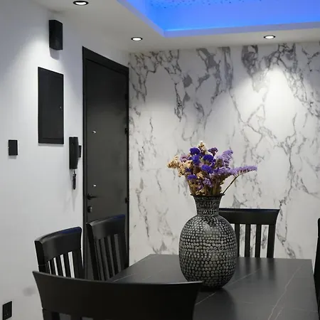 公寓 Lazuli Urban Luxury -2 Bedroom With Pool