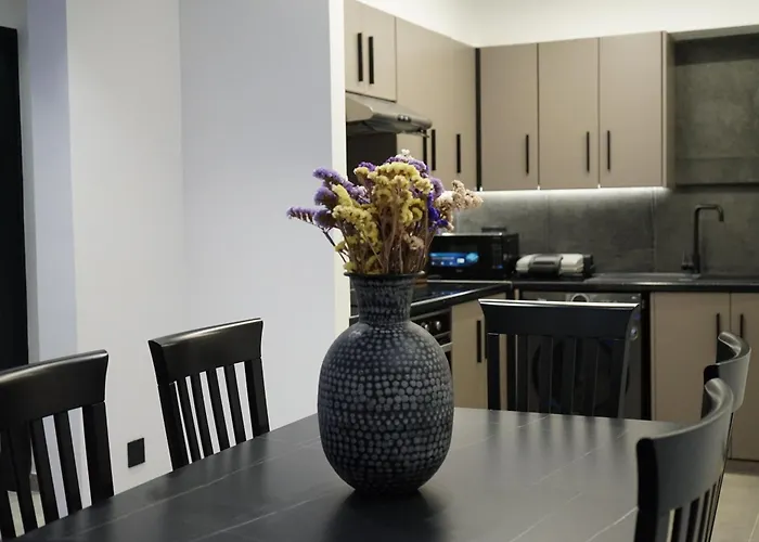 Lazuli Urban Luxury -2 Bedroom With Pool Apartment