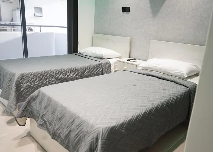 Lazuli Urban Luxury -2 Bedroom With Pool Apartment *