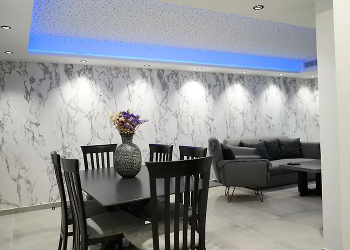 Lazuli Urban Luxury -2 Bedroom With Pool Διαμέρισμα *