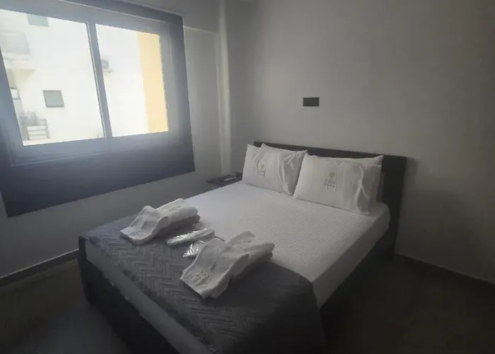 Lazuli Urban Luxury -2 Bedroom With Pool *