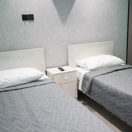 Lazuli Urban Luxury -2 Bedroom With Pool *