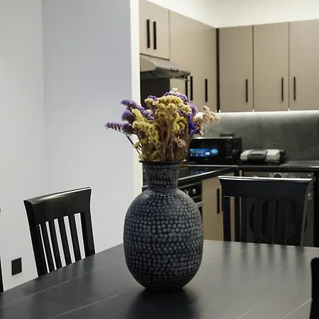 Lazuli Urban Luxury -2 Bedroom With Pool Apartmán